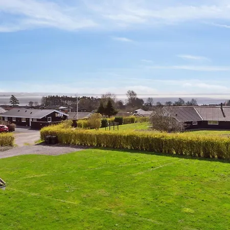 Holiday Karoline - 400m From The Sea By Interhome * Rønde