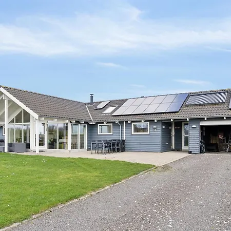 Holiday Karoline - 400m From The Sea By Interhome *